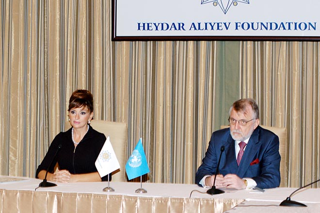 Heydar Aliyev Fundation & UNDP implements project on access of blind & weak-sighted people to ICT